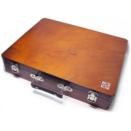 Caja de madera para pinturas con caja interior de metal extraible.